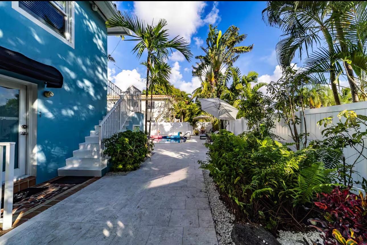 2617 NE 13th Ct 8