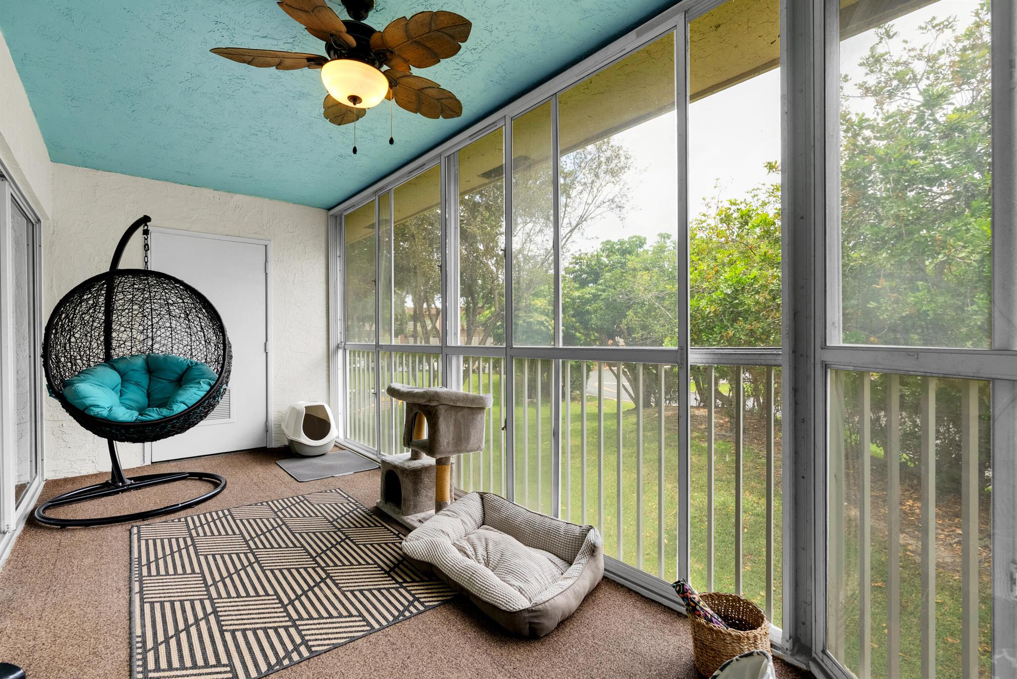TRENT CONDOMINIUM - Residential
