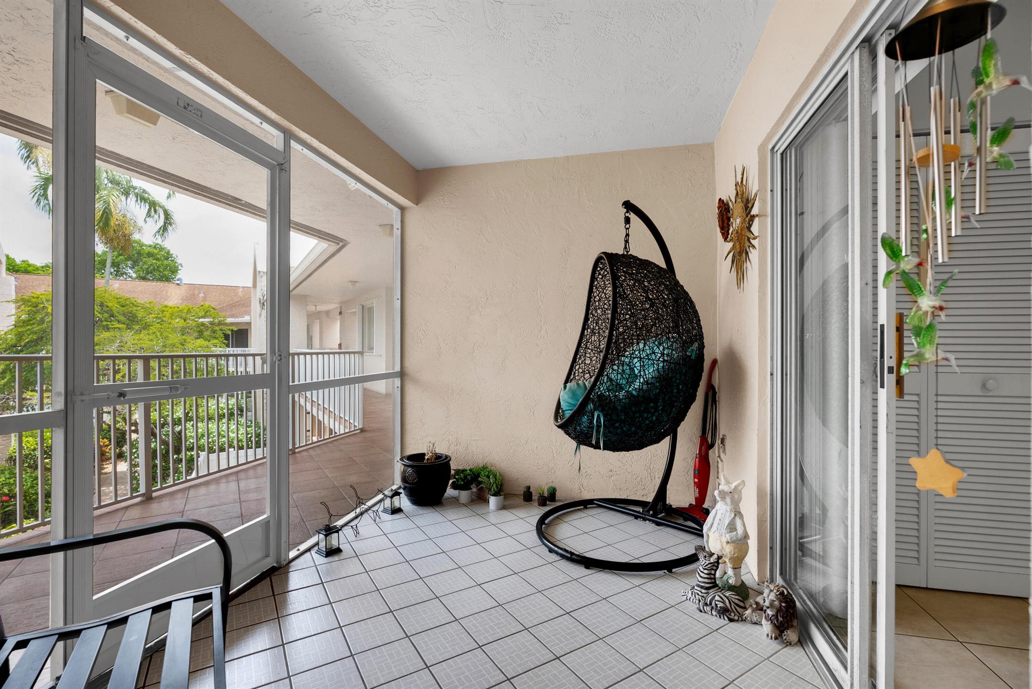 TRENT CONDOMINIUM - Residential