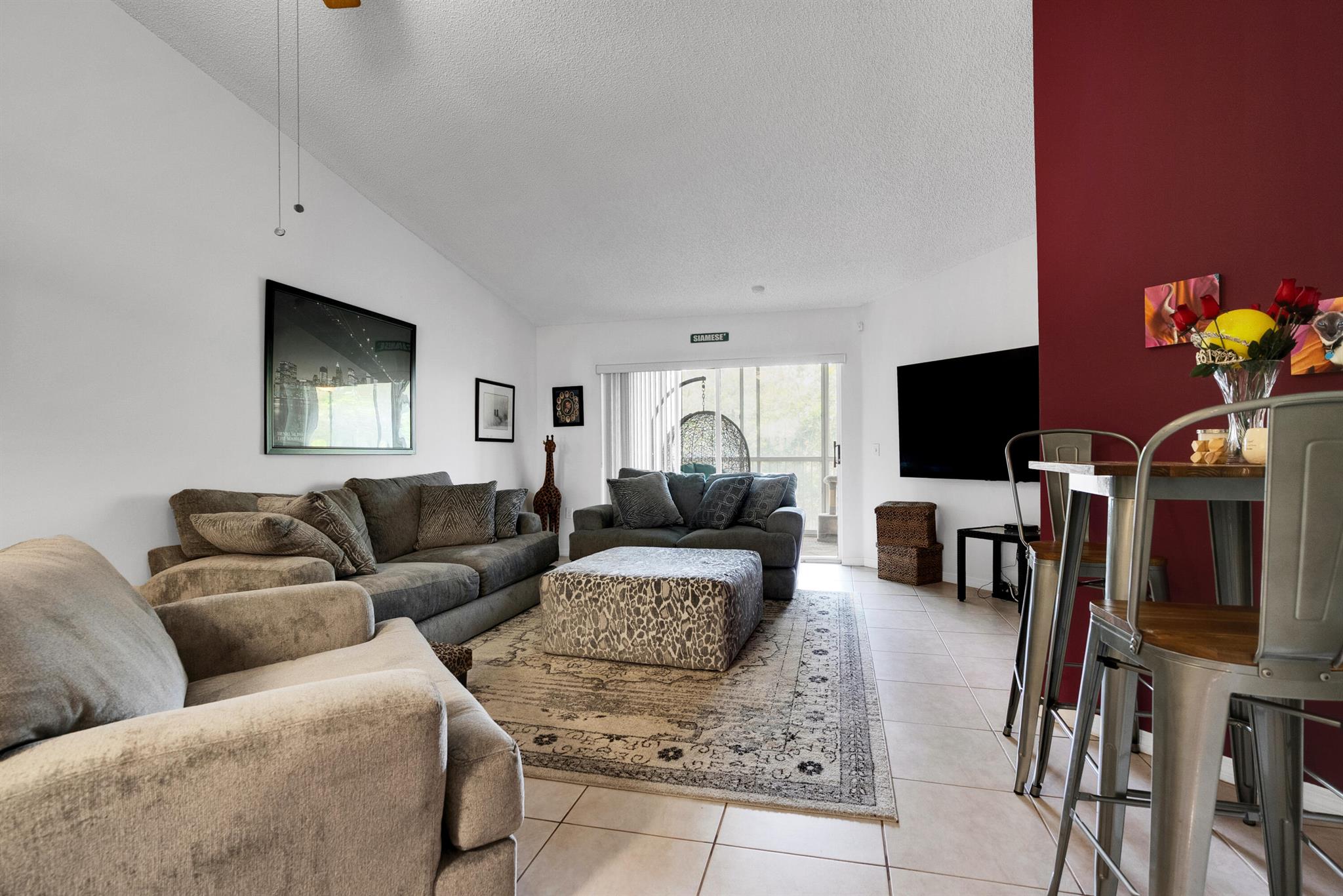 TRENT CONDOMINIUM - Residential