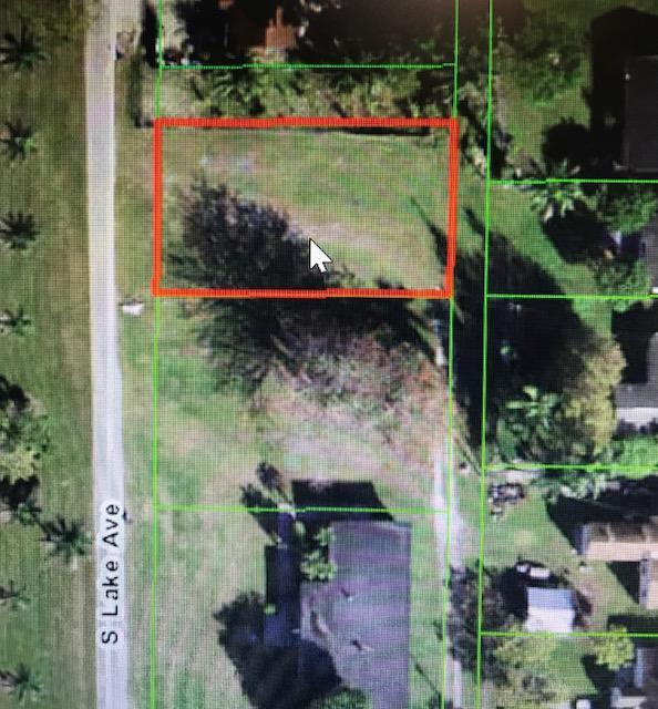 Great opportunities await you. This 0.22 acres of commercial land is located just blocks from the center of downtown Pahokee. Located near bank and shops, perfect location to start your own business. Approximately 75ft in width and 130ft in depth this commercial property is a clean slate with endless possibilities.