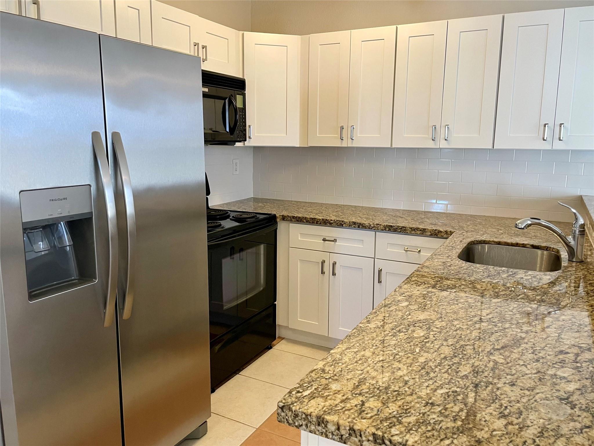 CRESSID COMMONS CONDO BLD - Residential Lease