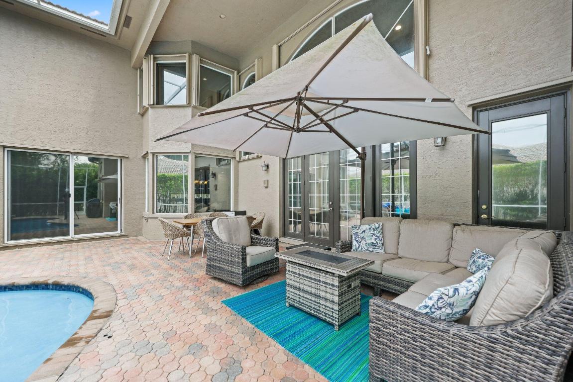 SATURNIA - Residential