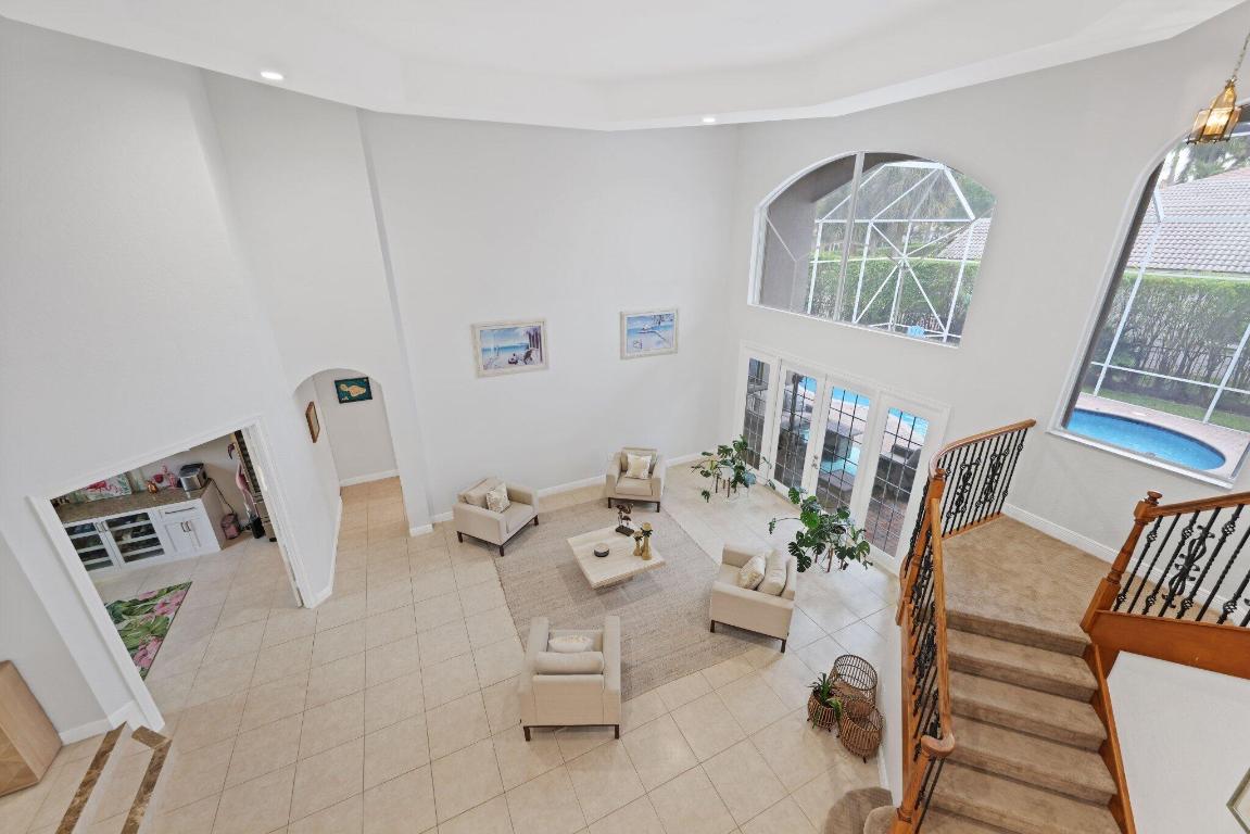 SATURNIA - Residential