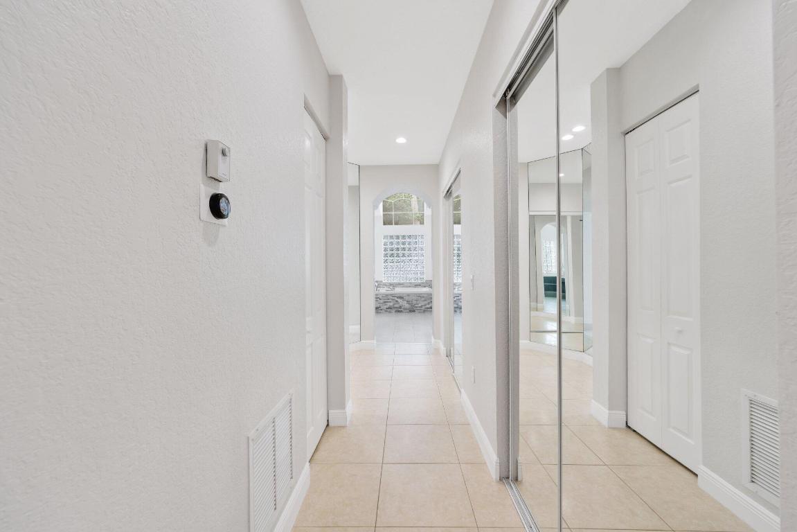 SATURNIA - Residential