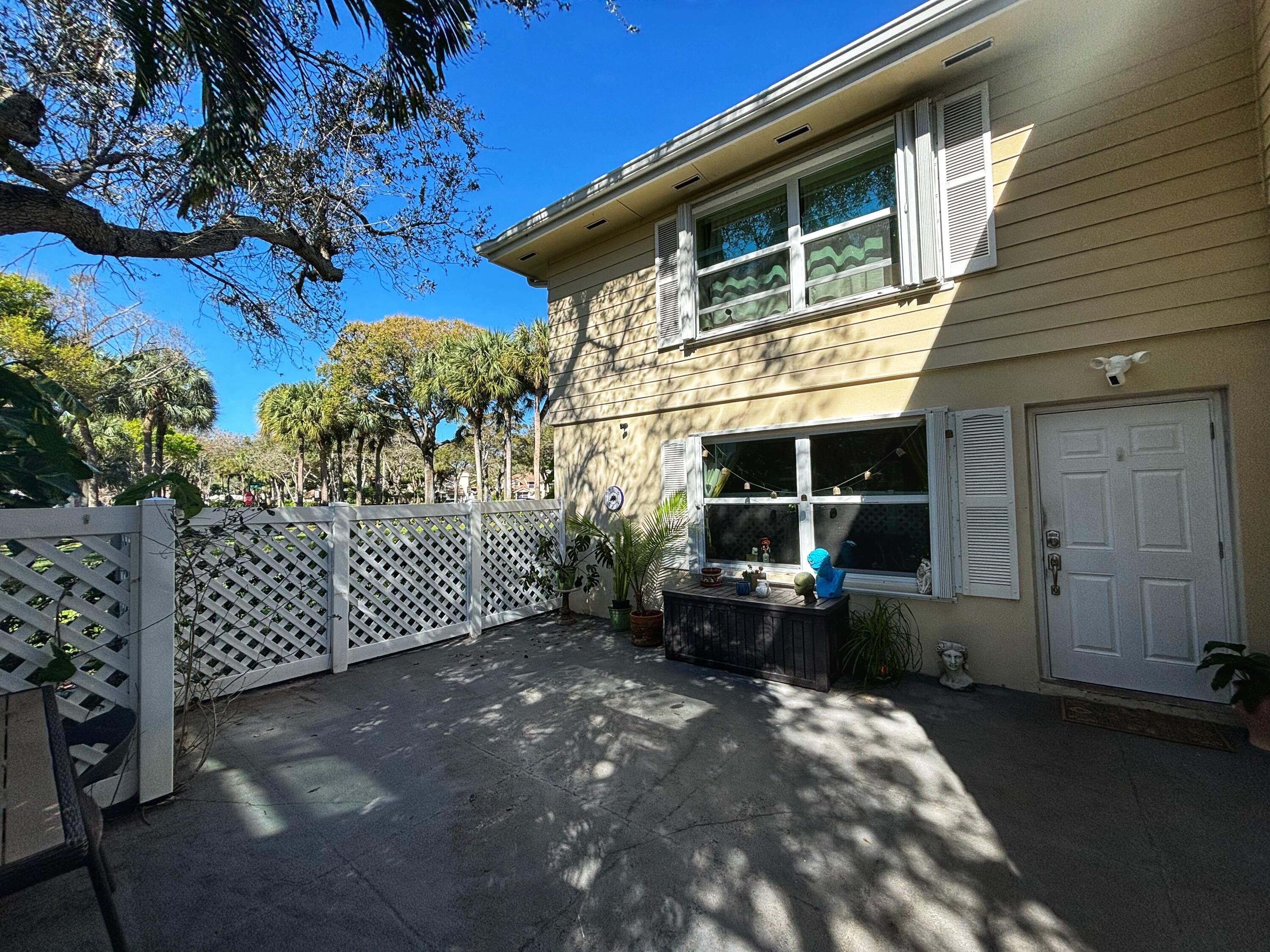 WELLESLEY AT LAKE CLARKE - Residential