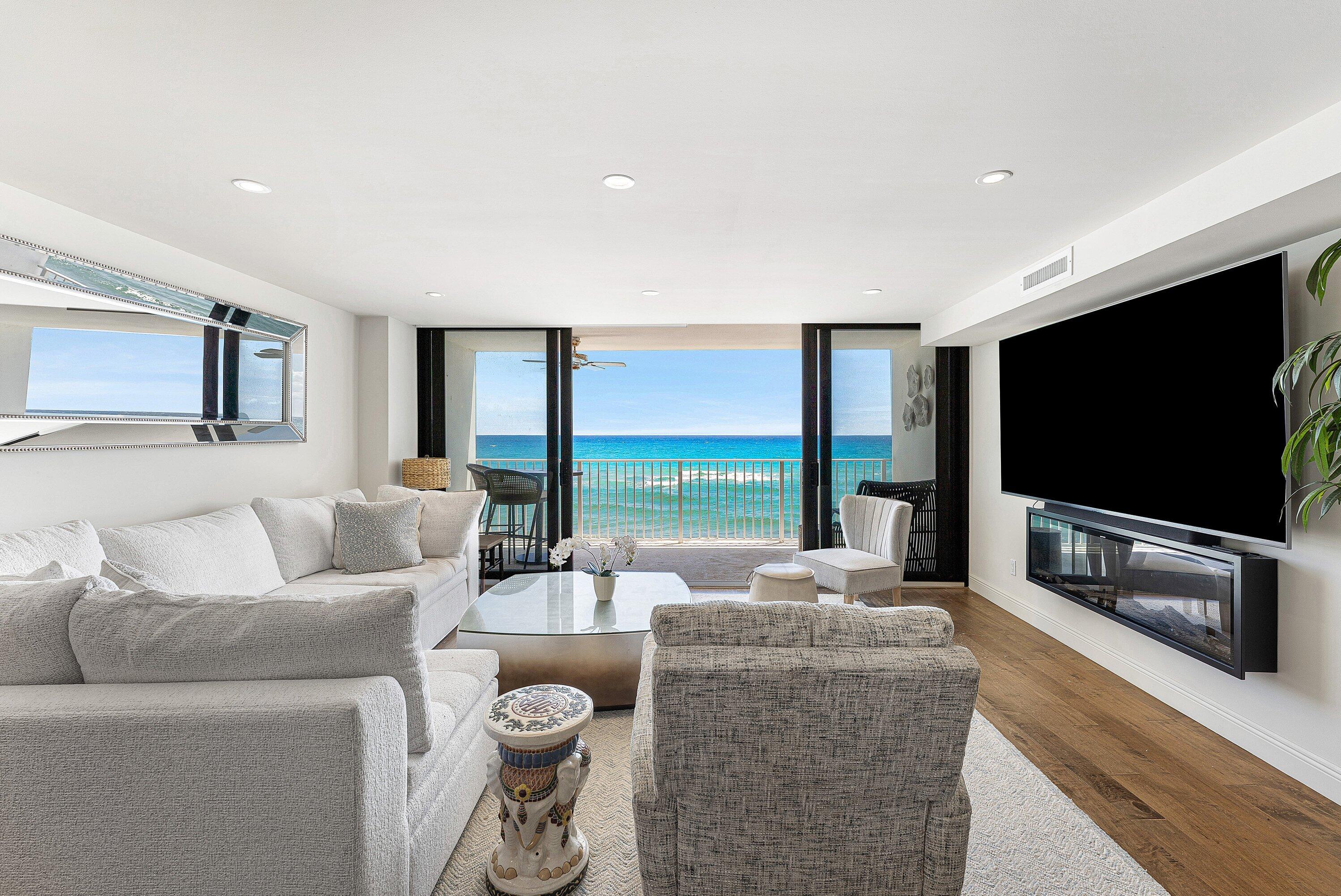 3590 S Ocean Boulevard 301, South Palm Beach, FL, 33480/$1,650,000 1 3590 S Ocean Boulevard 301