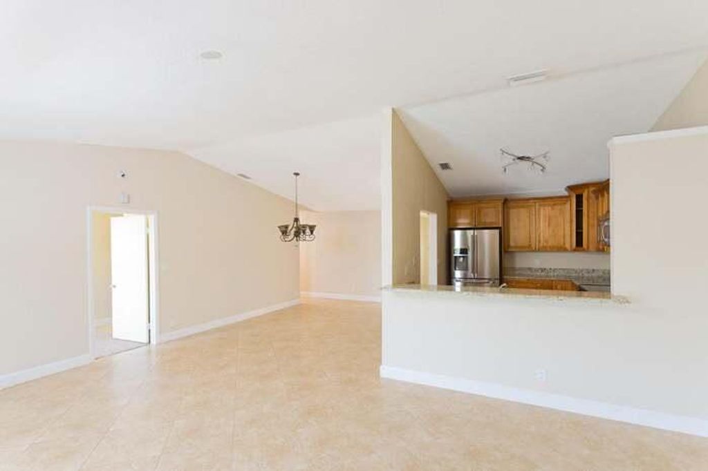 Photo of 39 Mayfair Lane, Boynton Beach, FL 33426 (MLS # R11146609)