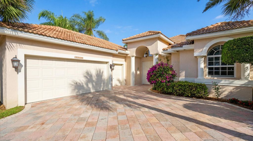 Photo of 10802 Greenbriar Villa Drive, Wellington, FL 33449 (MLS # B26014385)