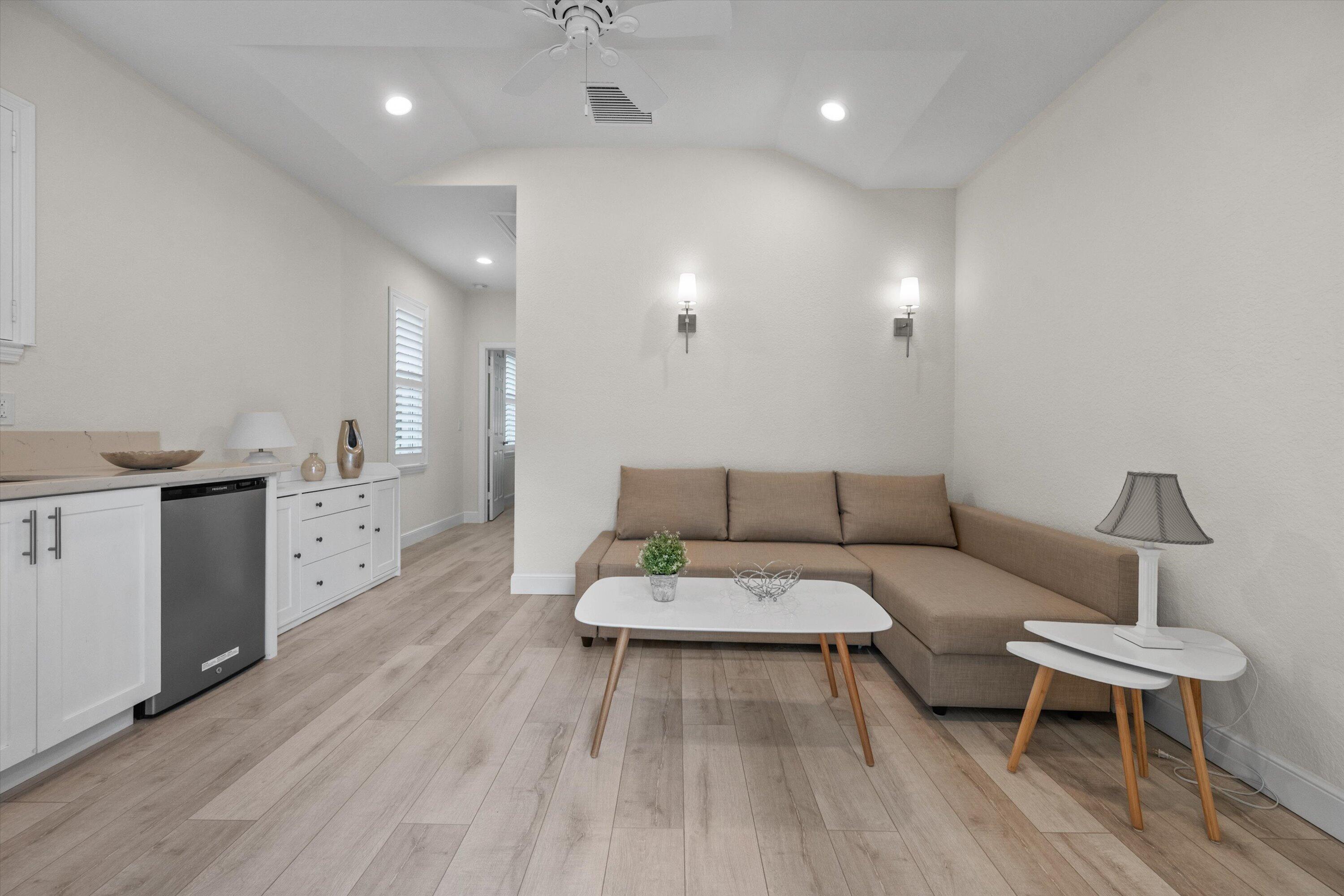 WYCLIFFE  / Greenbriar - Residential