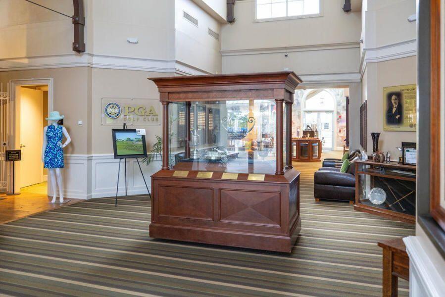 GOLF VILLAS II CONDOMINIU - Residential Lease