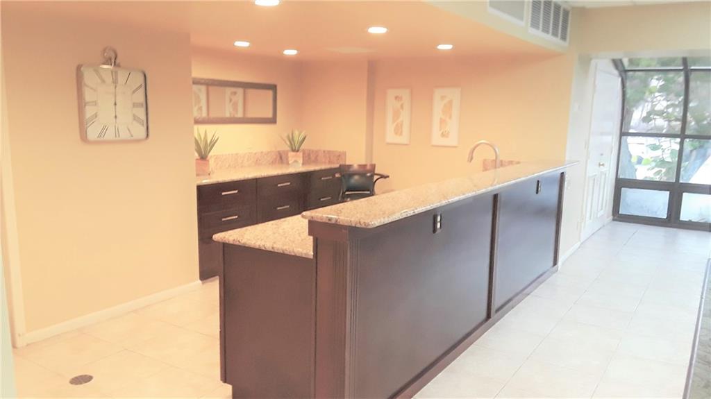 Island Club - Residential