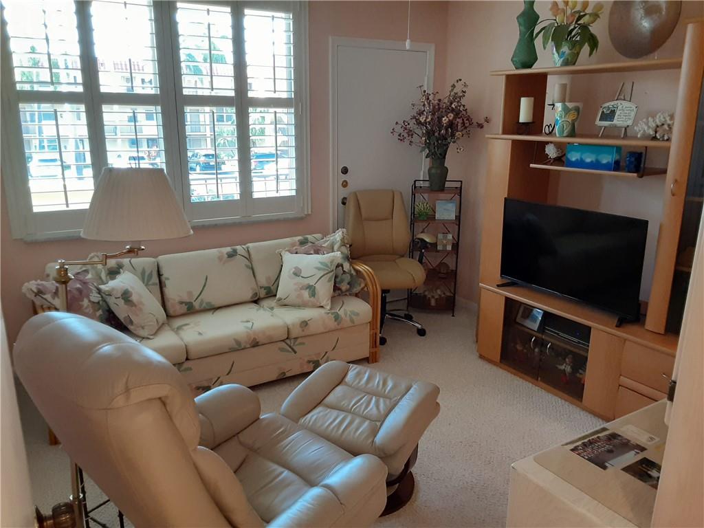 Island Club - Residential