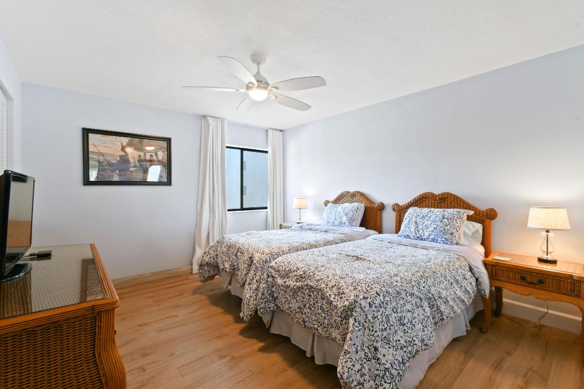 JUPITER OCEAN AND RACQUET CLUB - Residential Lease