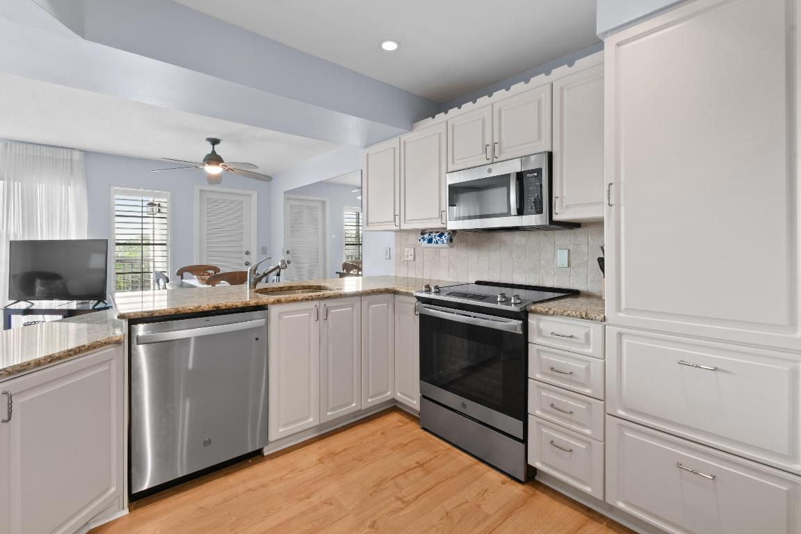 JUPITER OCEAN AND RACQUET CLUB - Residential Lease