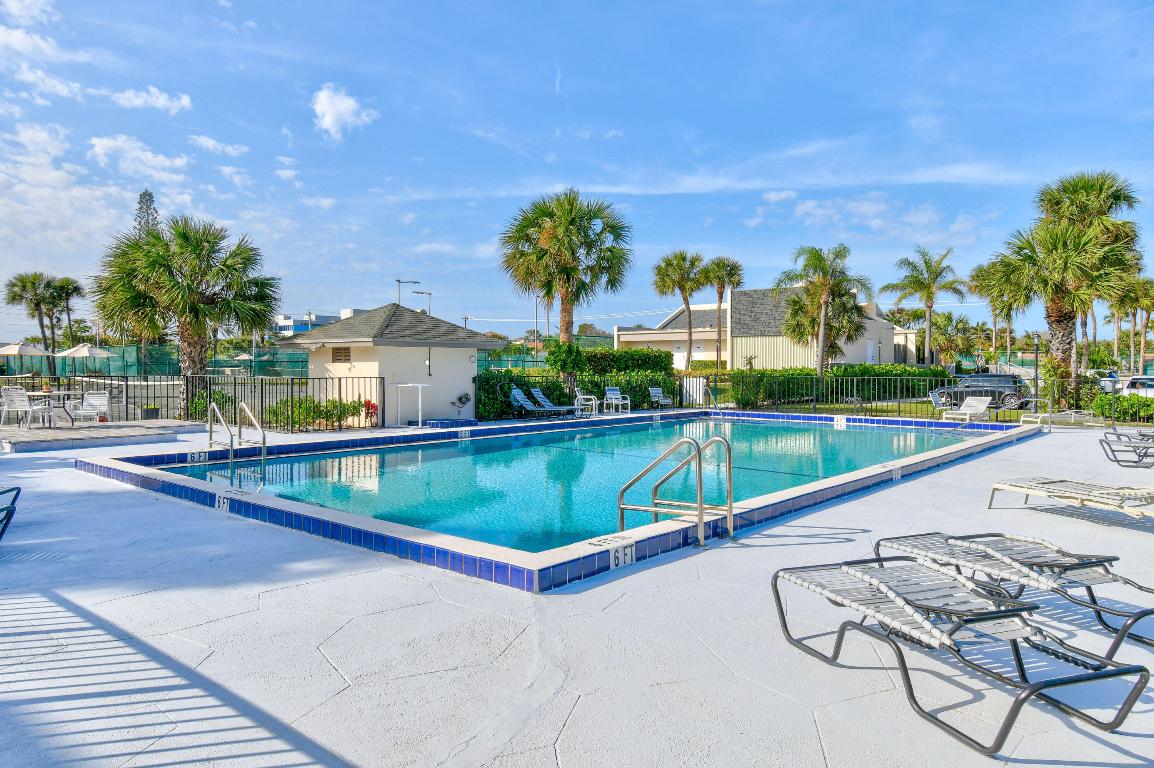 JUPITER OCEAN AND RACQUET CLUB - Residential Lease