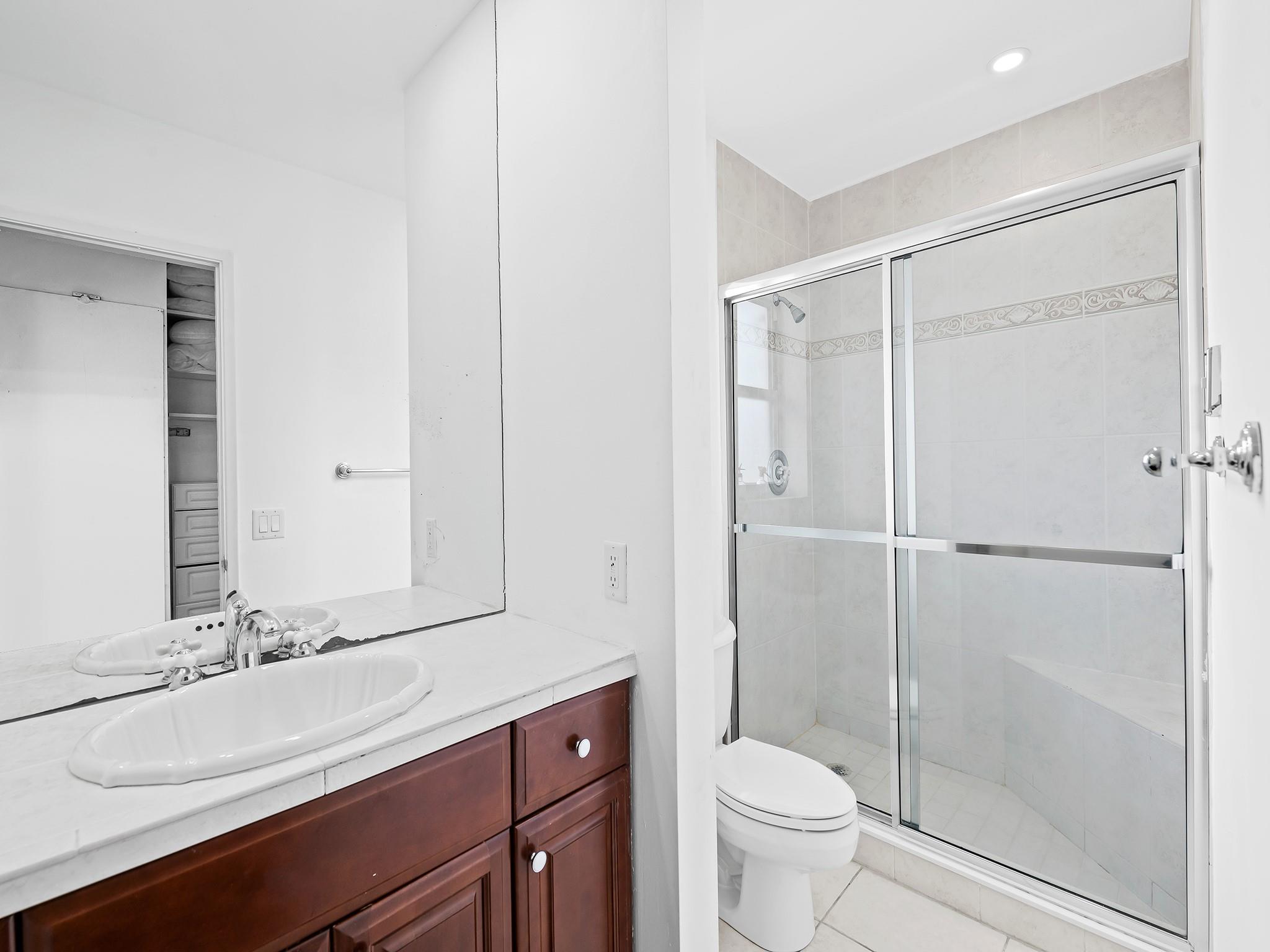 Lauderdale Beach 4-2 B - Residential