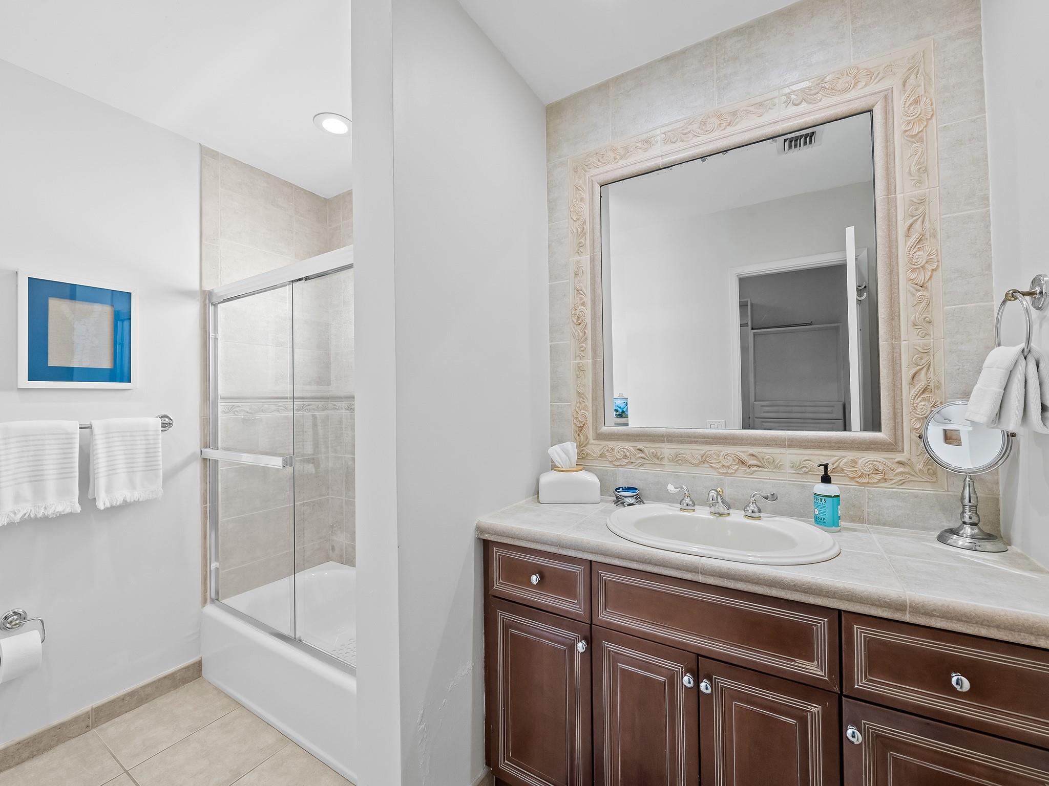 Lauderdale Beach 4-2 B - Residential