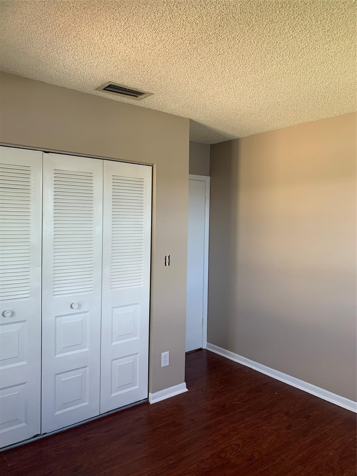 PEMBROKE POINTE - Residential Lease