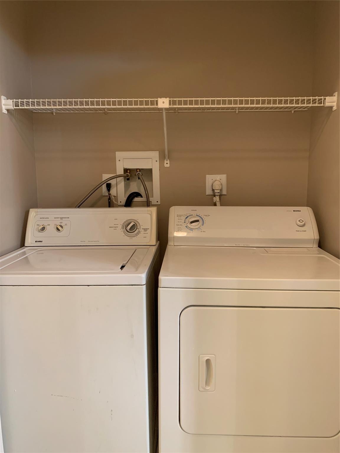 PEMBROKE POINTE - Residential Lease