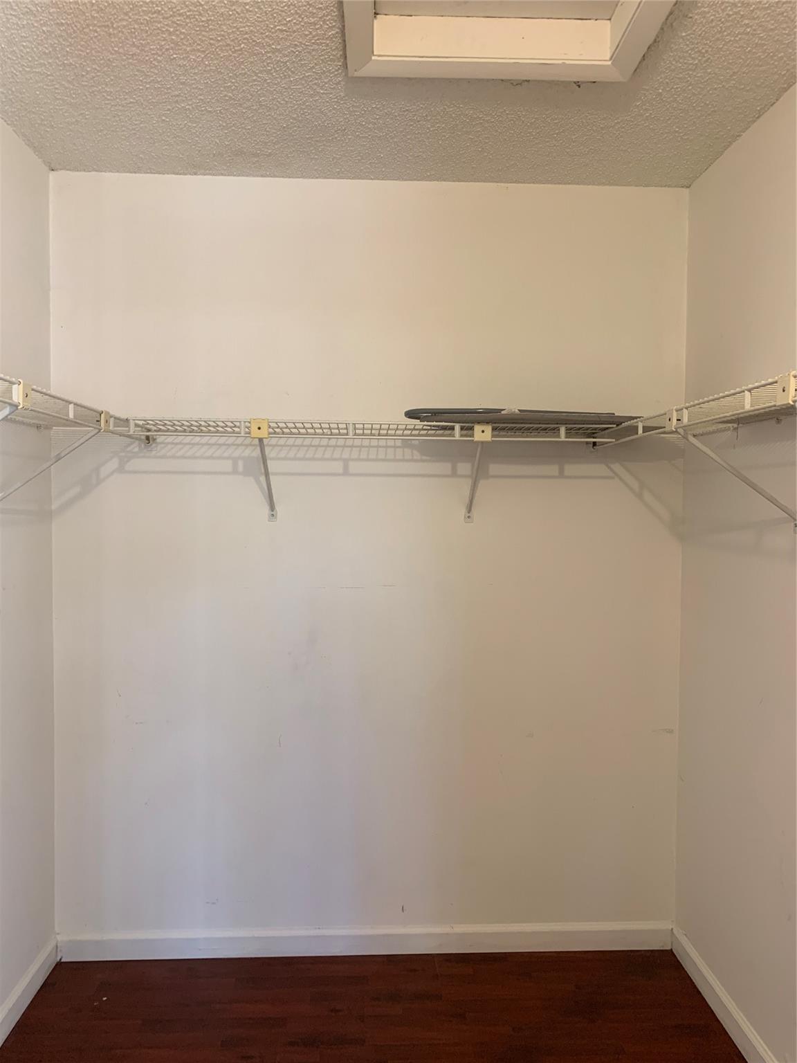 PEMBROKE POINTE - Residential Lease