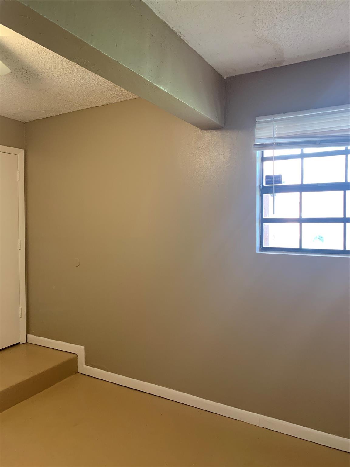 PEMBROKE POINTE - Residential Lease