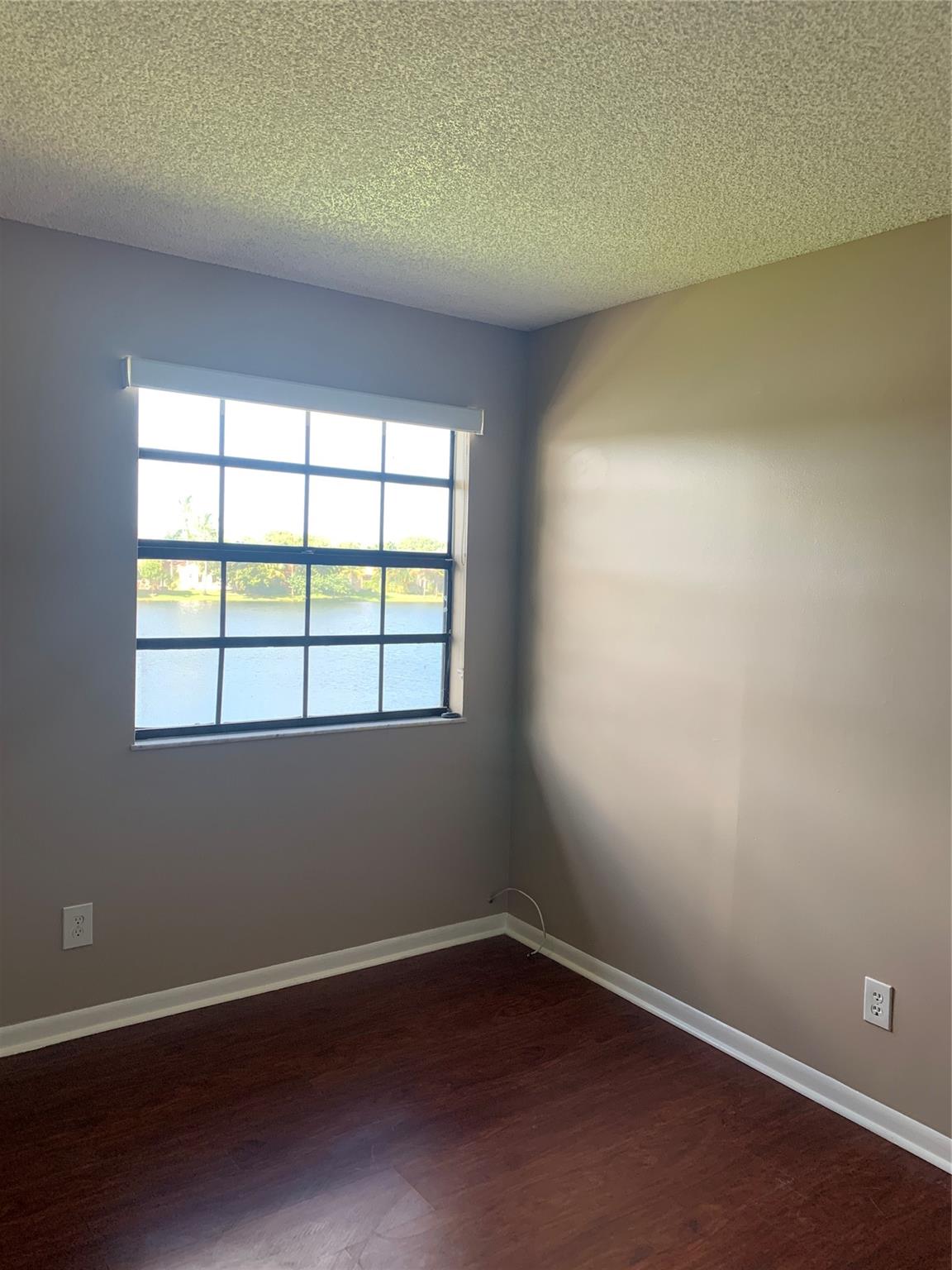 PEMBROKE POINTE - Residential Lease