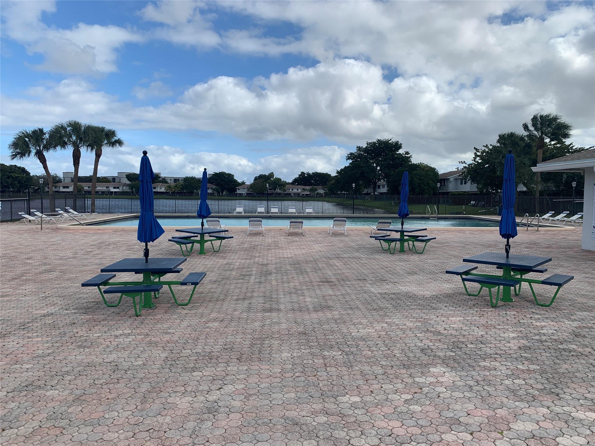 PEMBROKE POINTE - Residential Lease