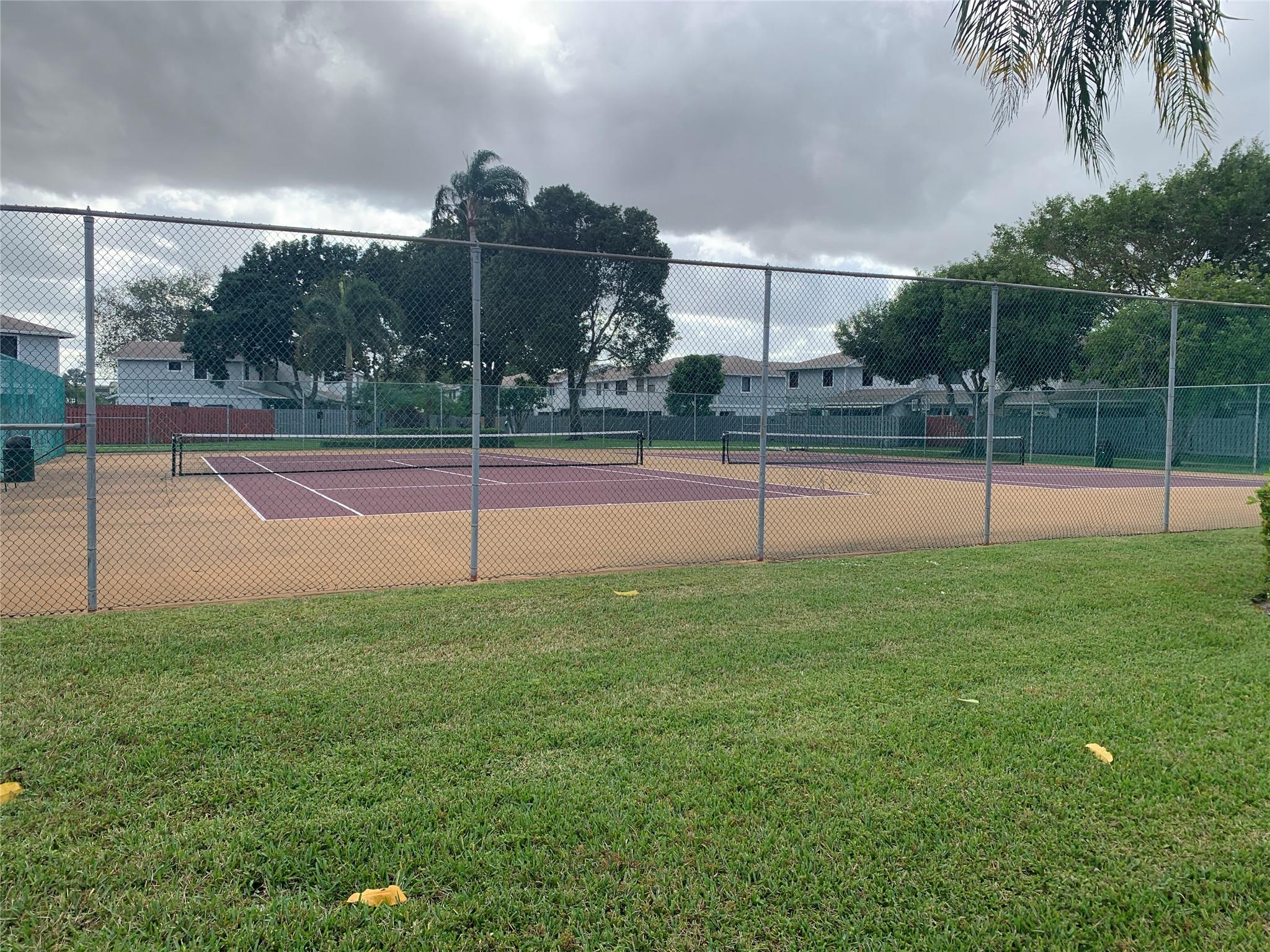 PEMBROKE POINTE - Residential Lease