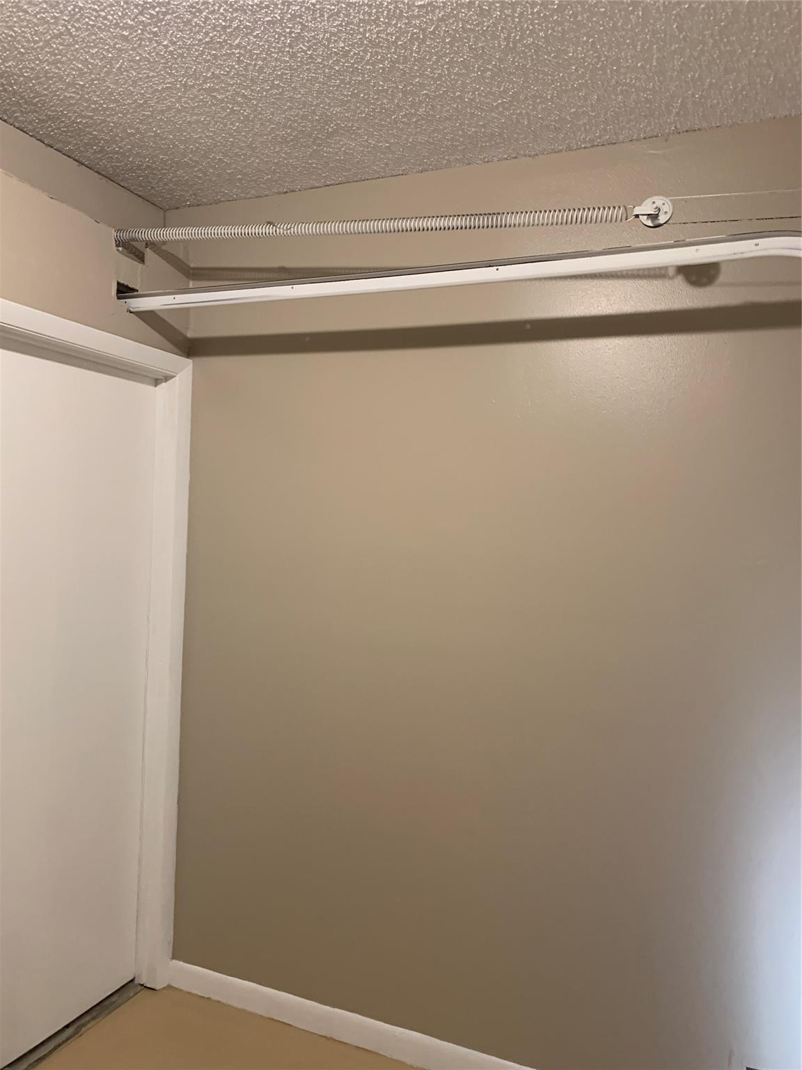 PEMBROKE POINTE - Residential Lease