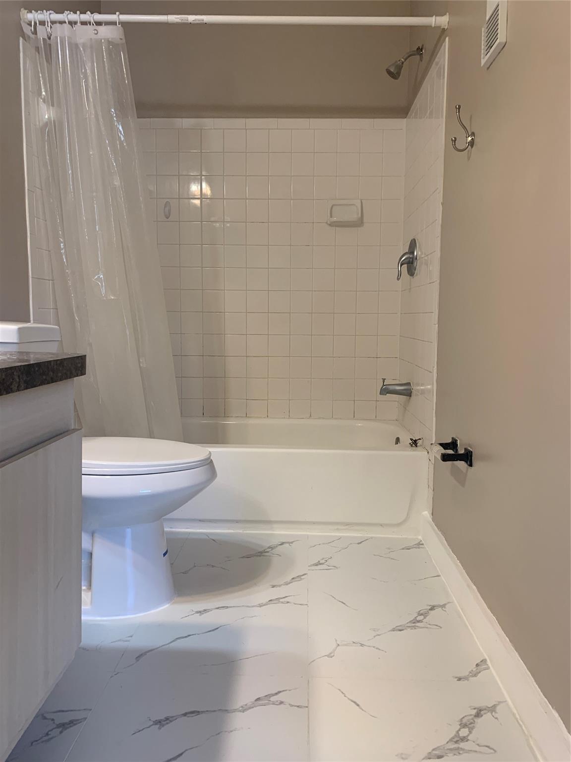 PEMBROKE POINTE - Residential Lease