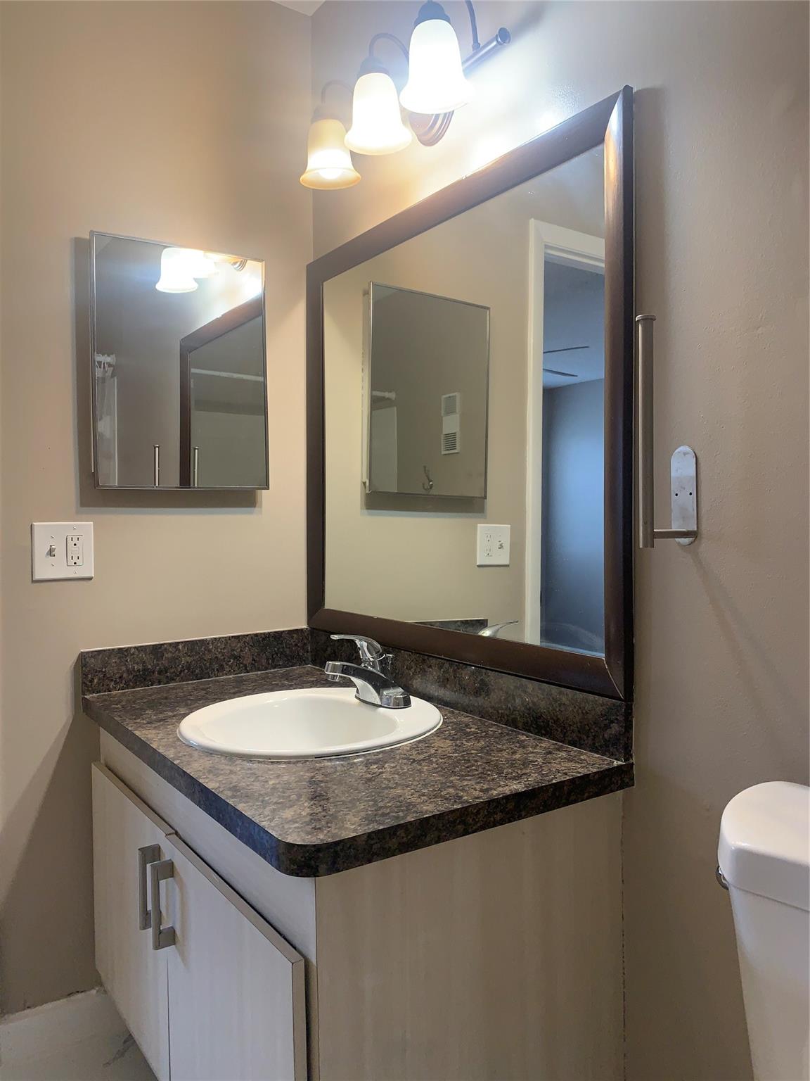 PEMBROKE POINTE - Residential Lease