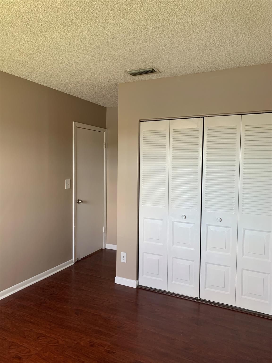 PEMBROKE POINTE - Residential Lease