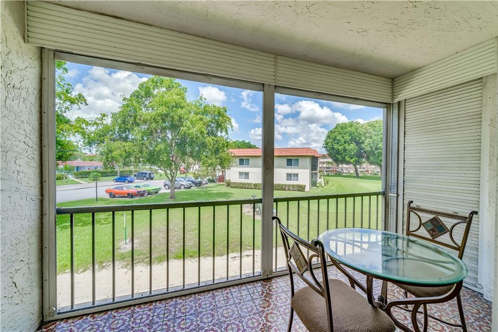 HOLLYBROOK GOLF & TENNIS - Residential