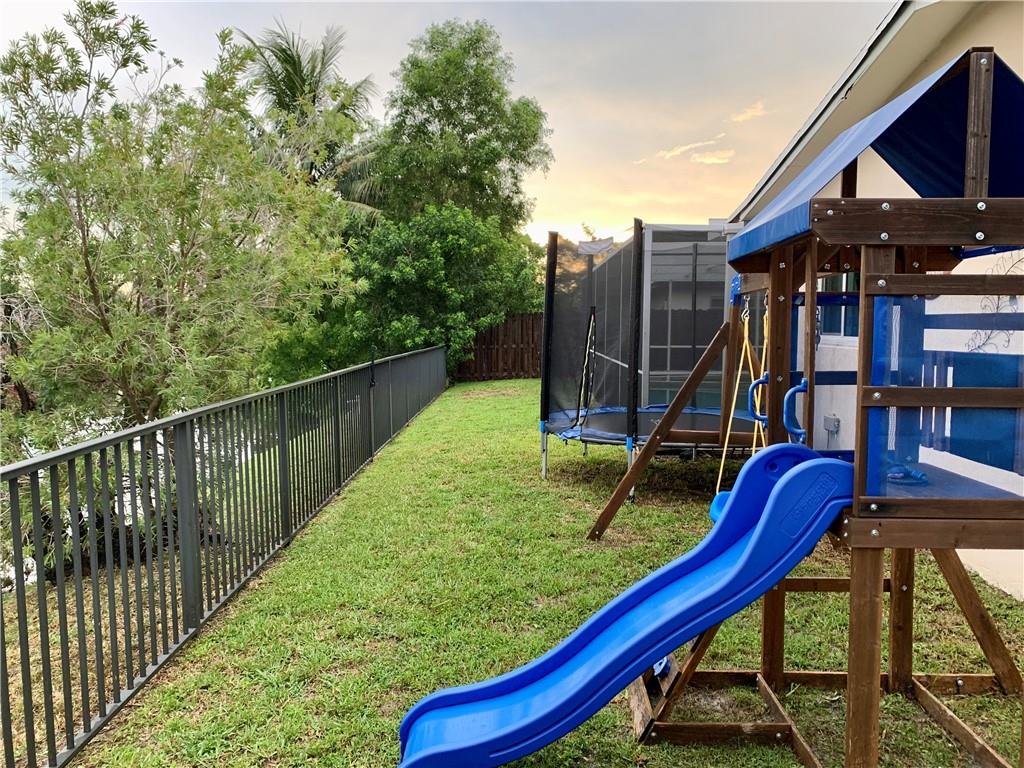 Sunrise Golf Village Sec - Residential