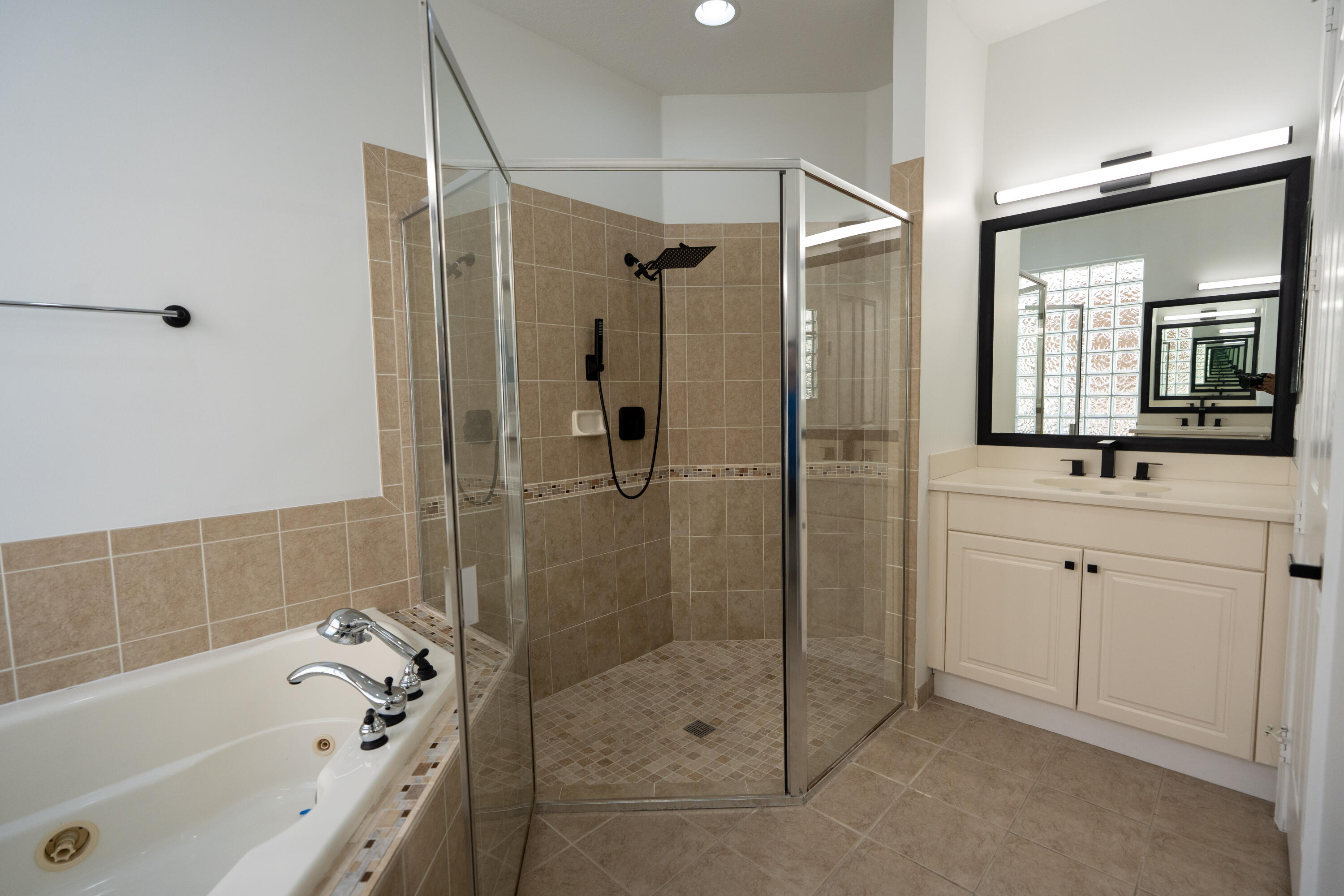 SECOND REPLAT OF PORTOFINO ISLES - Residential