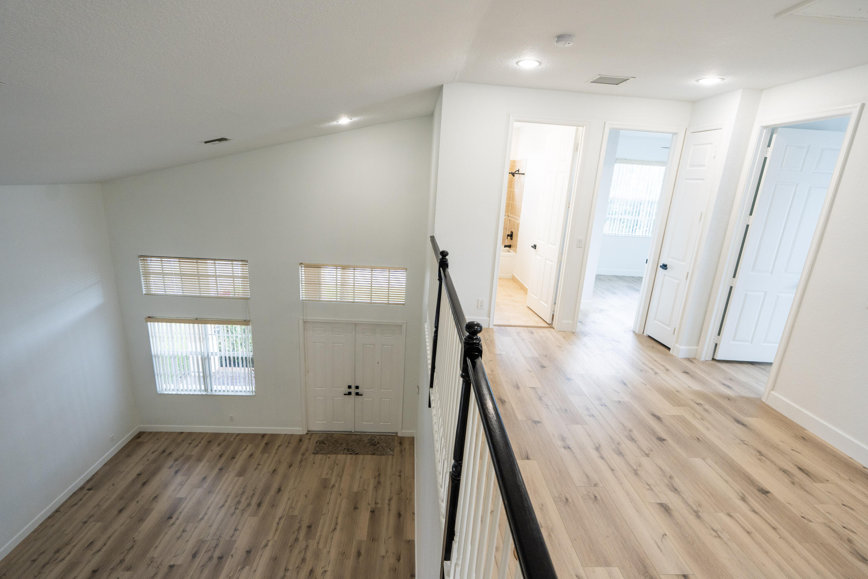 SECOND REPLAT OF PORTOFINO ISLES - Residential