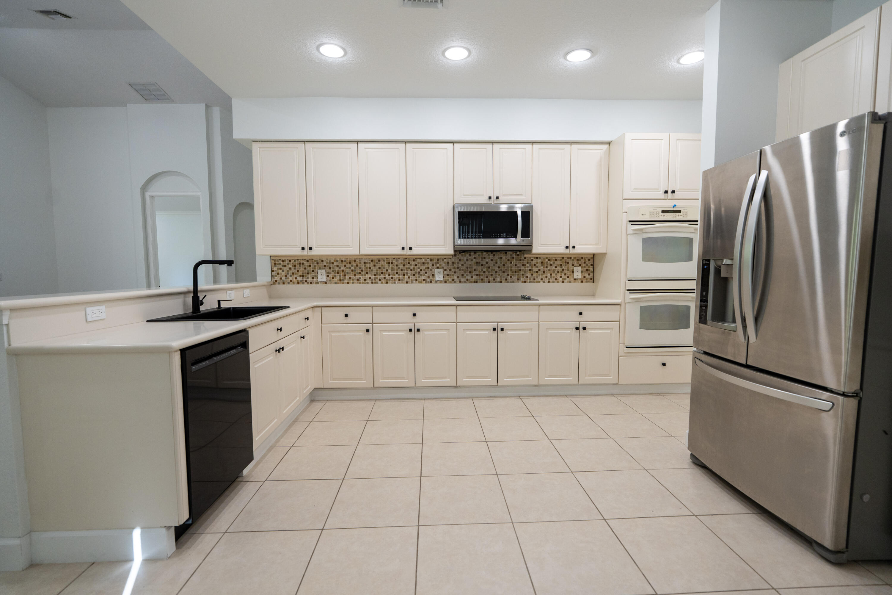 SECOND REPLAT OF PORTOFINO ISLES - Residential