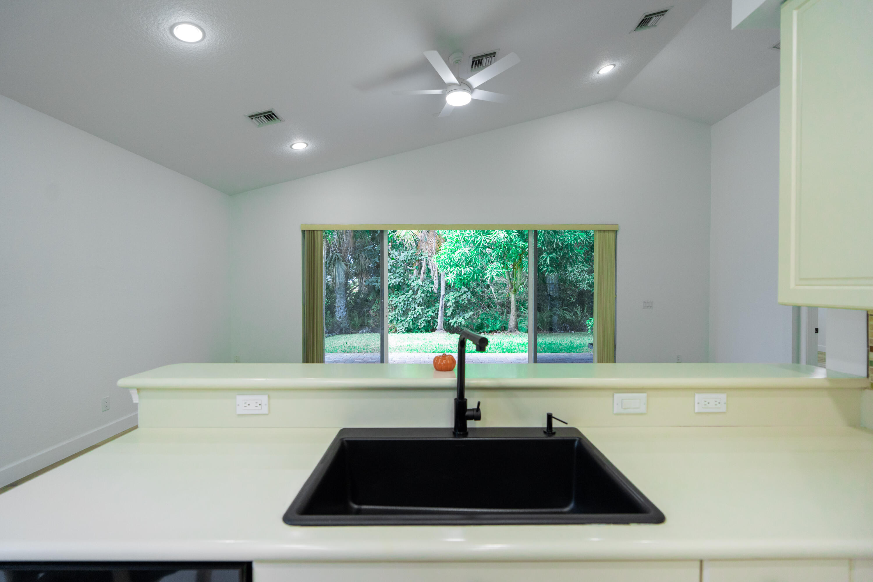 SECOND REPLAT OF PORTOFINO ISLES - Residential