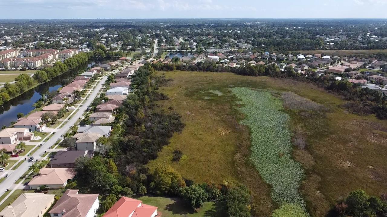 SECOND REPLAT OF PORTOFINO ISLES - Residential