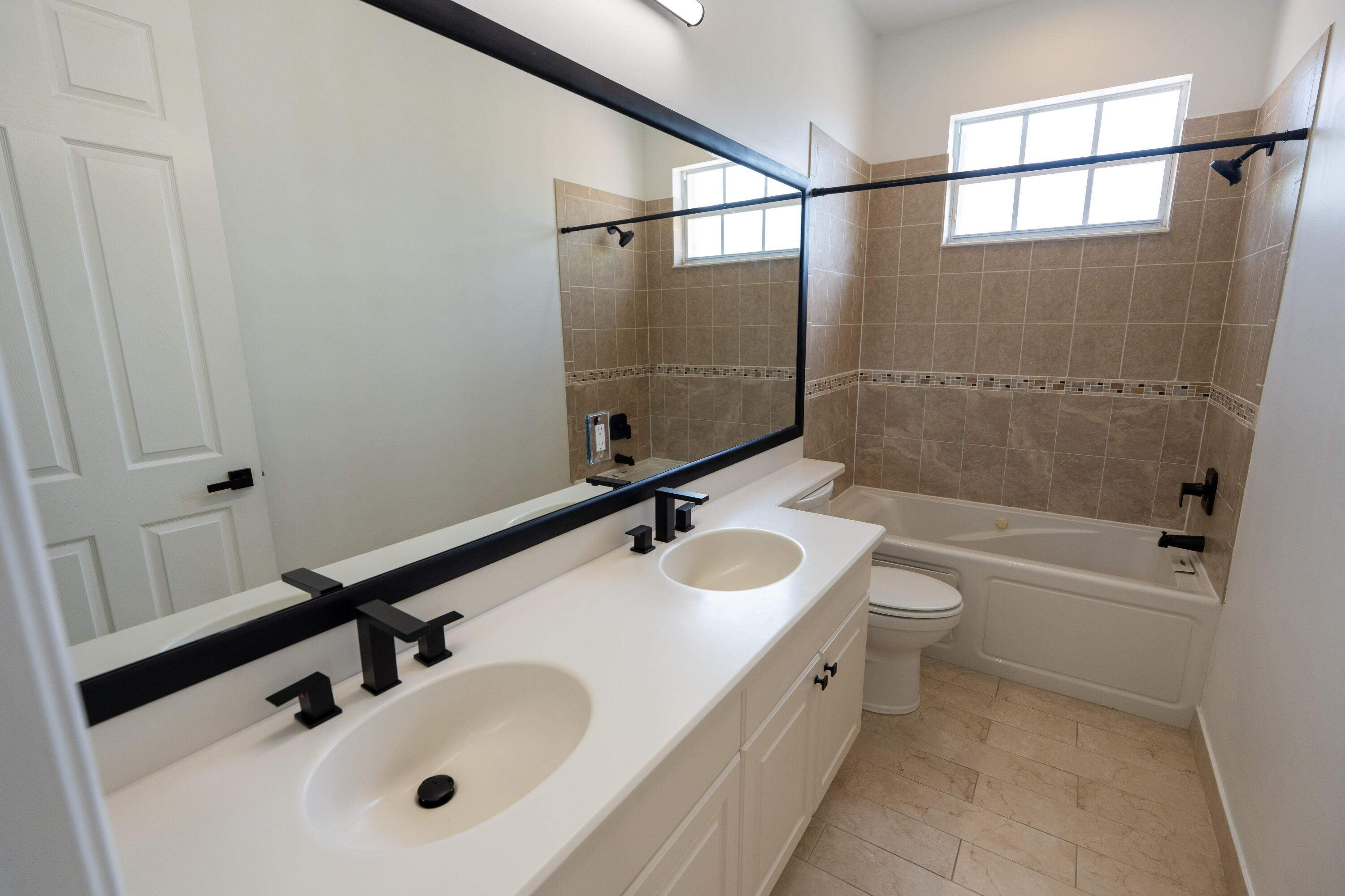 SECOND REPLAT OF PORTOFINO ISLES - Residential