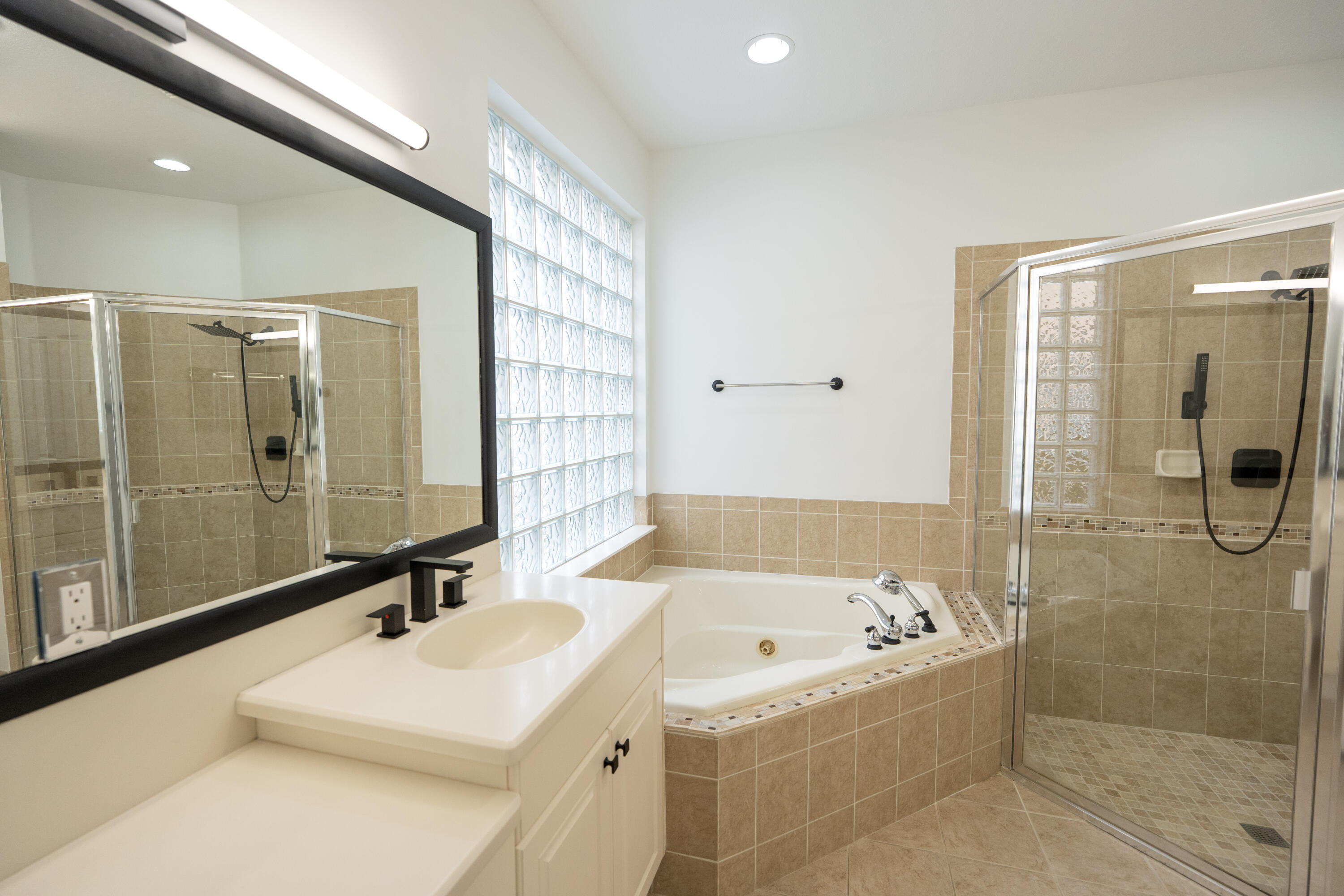 SECOND REPLAT OF PORTOFINO ISLES - Residential