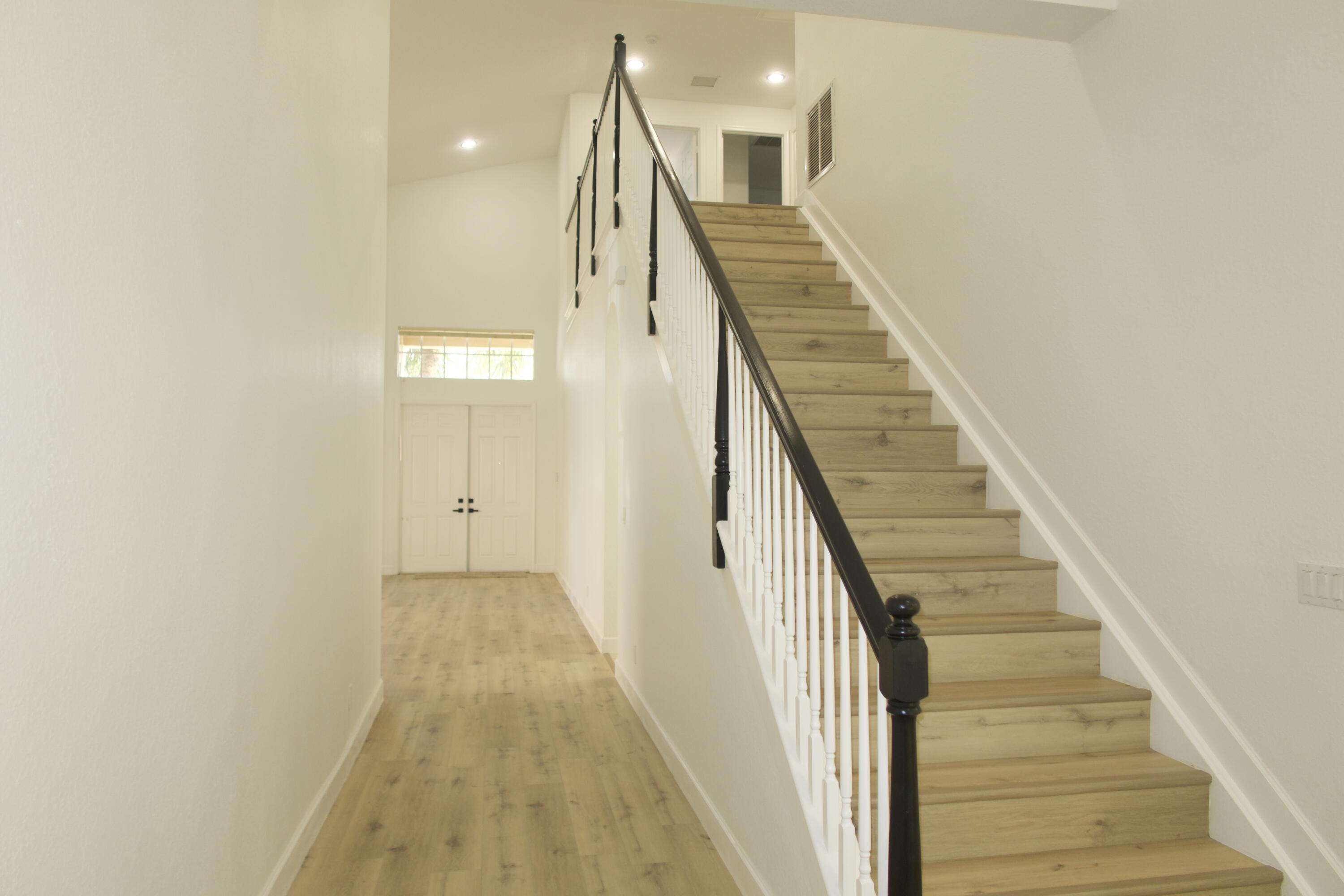 SECOND REPLAT OF PORTOFINO ISLES - Residential