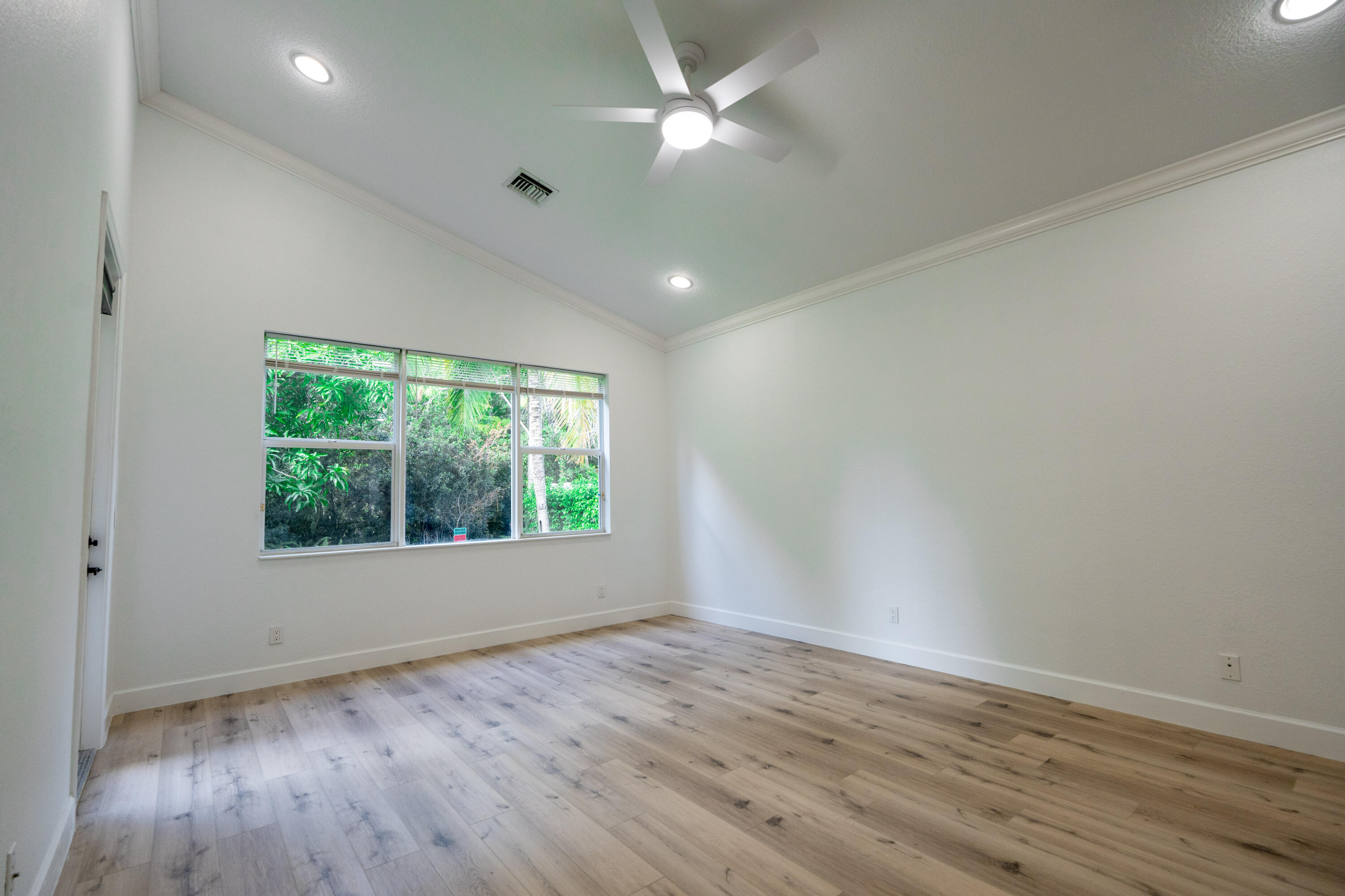 SECOND REPLAT OF PORTOFINO ISLES - Residential