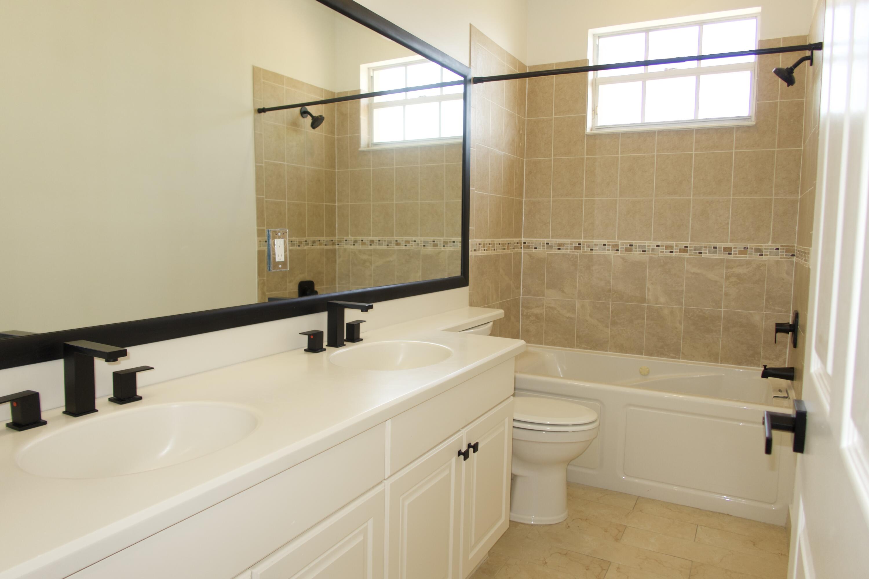 SECOND REPLAT OF PORTOFINO ISLES - Residential