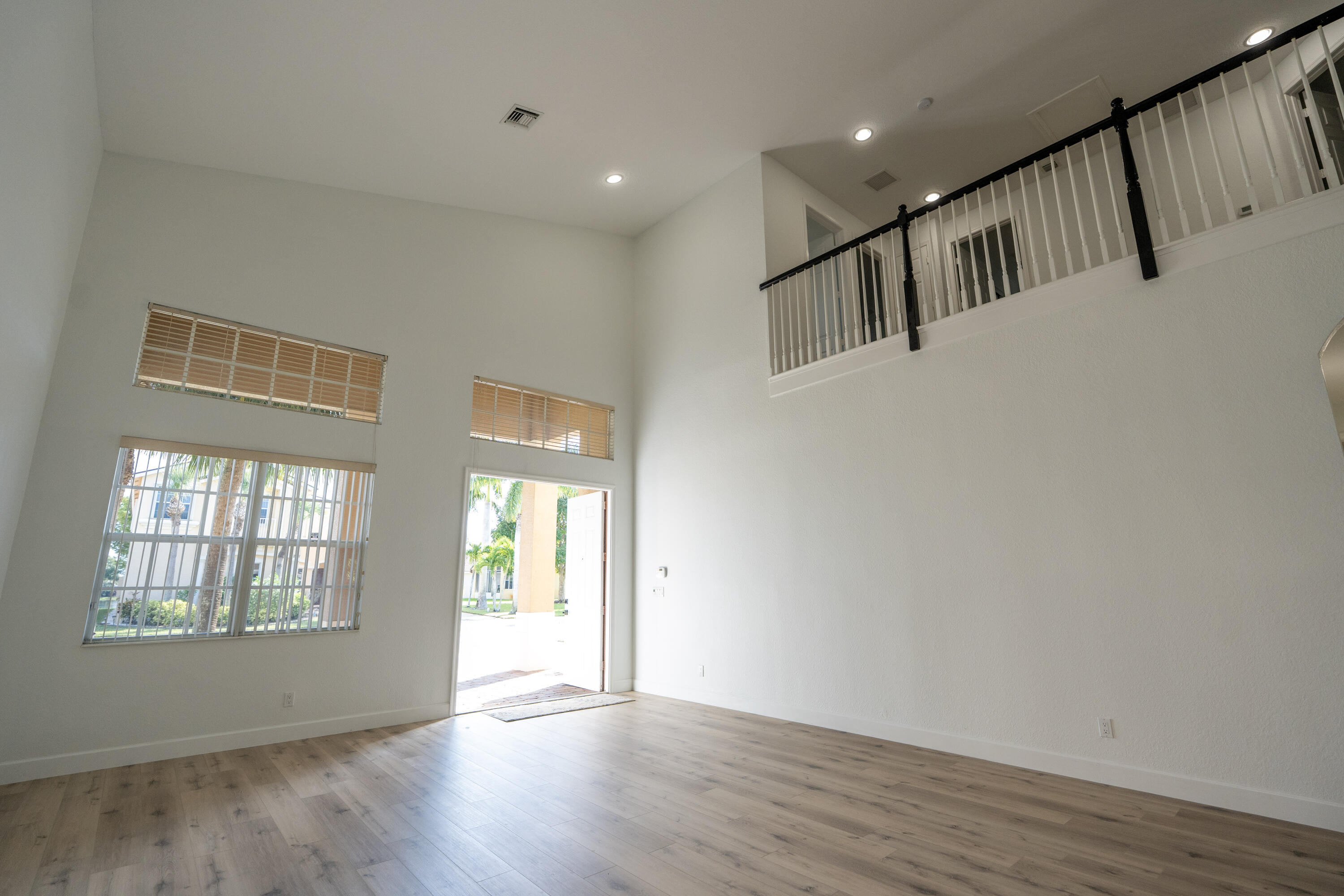 SECOND REPLAT OF PORTOFINO ISLES - Residential