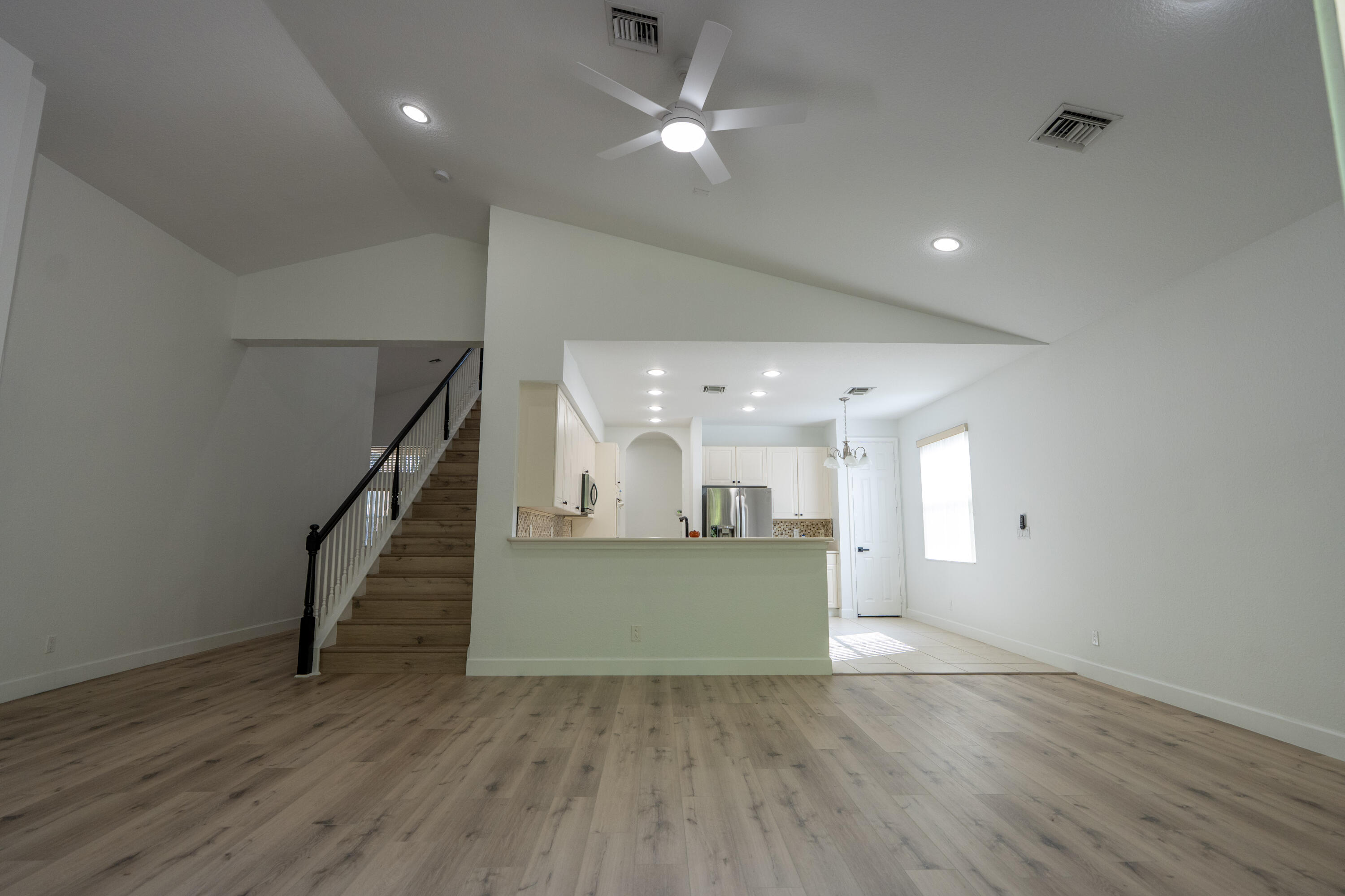 SECOND REPLAT OF PORTOFINO ISLES - Residential