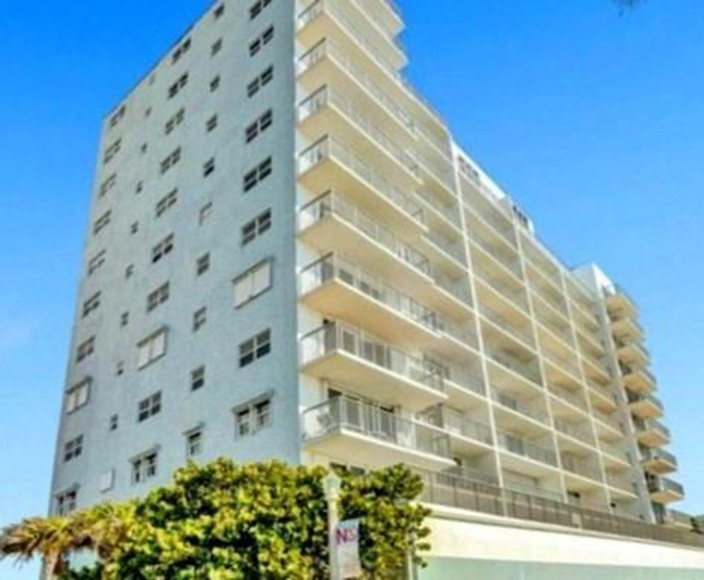 Photo of 400 N SURF RD #503, Hollywood, FL 33019 (MLS # F10297757)