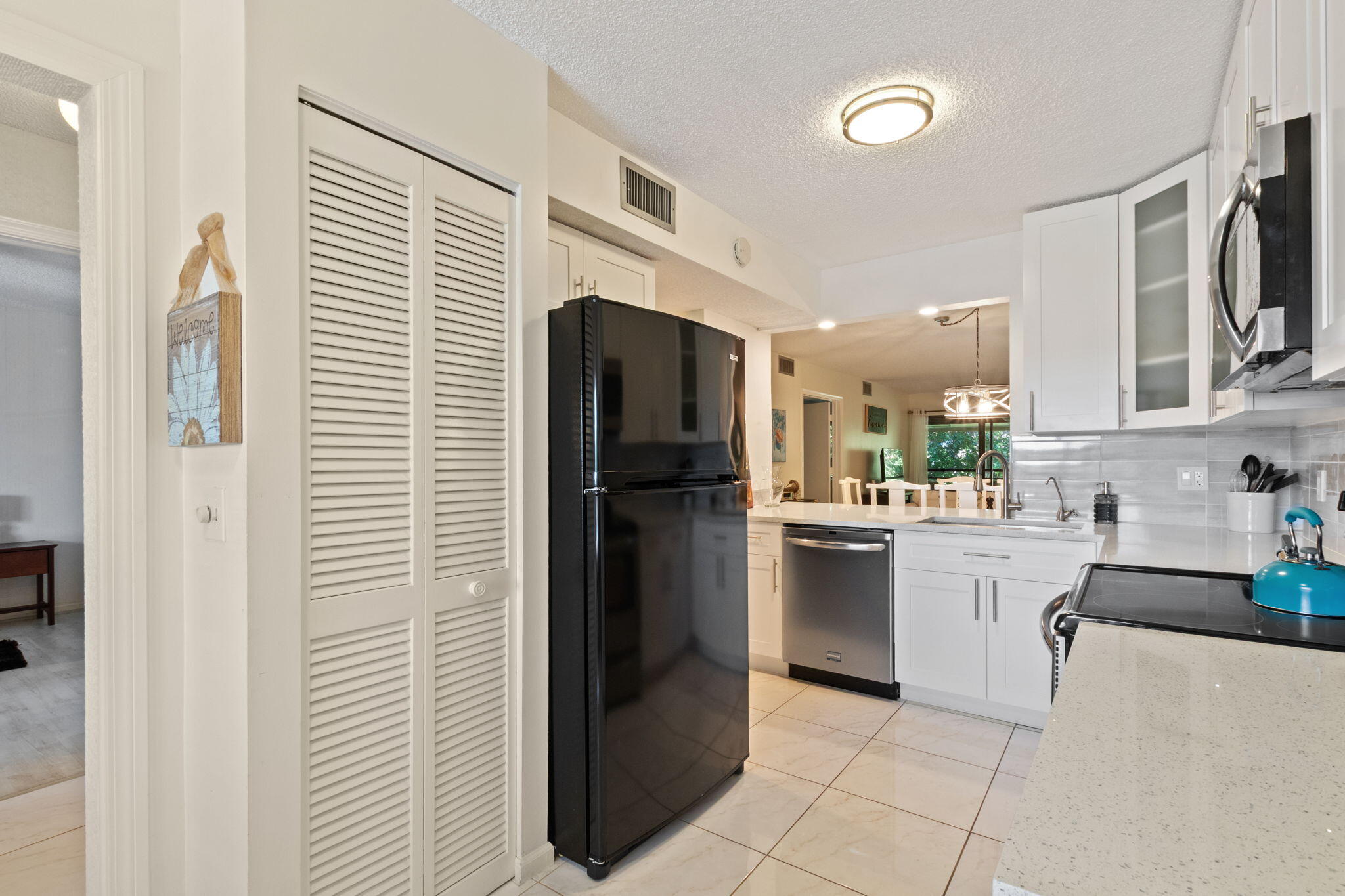 5380 CEDAR LAKE Drive 304