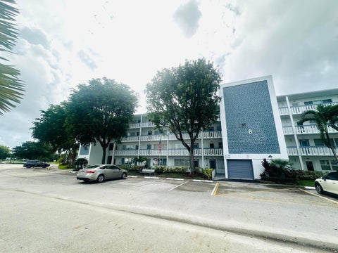 Tiny photo for 2031 Durham B, Deerfield Beach, FL 33442 (MLS # B26085255)